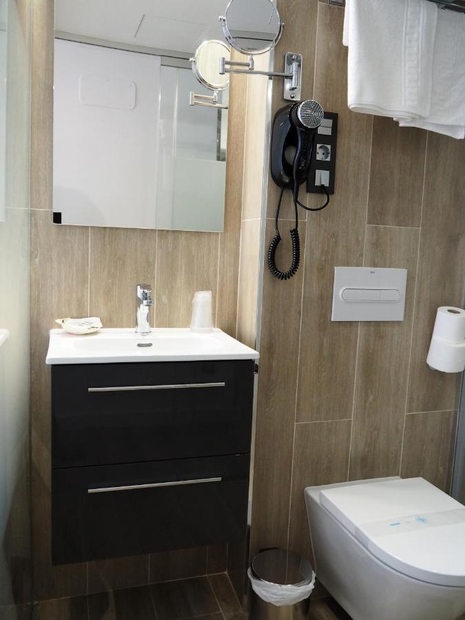 Hostal Don Suero De Quinones Hospital de Órbigo Exteriör bild
