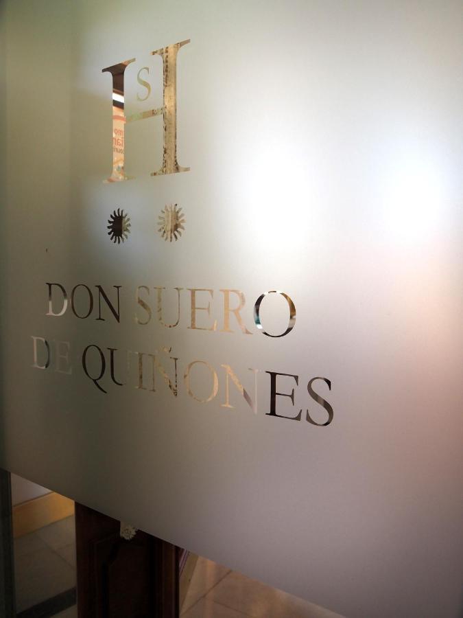 Hostal Don Suero De Quinones Hospital de Órbigo Exteriör bild