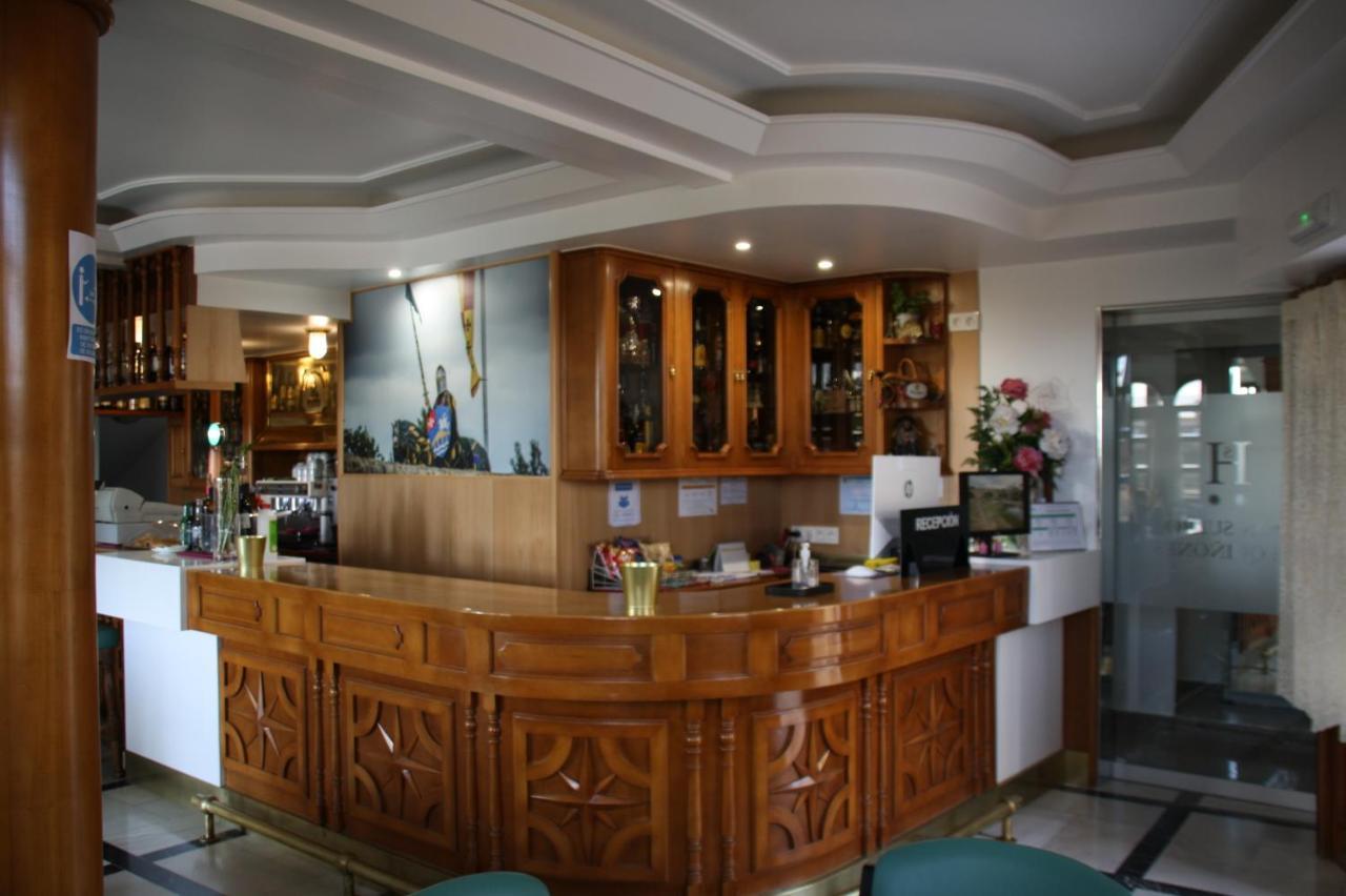 Hostal Don Suero De Quinones Hospital de Órbigo Exteriör bild