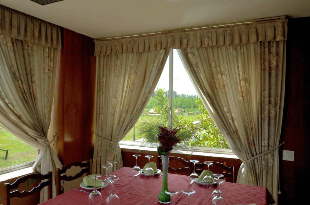 Hostal Don Suero De Quinones Hospital de Órbigo Exteriör bild